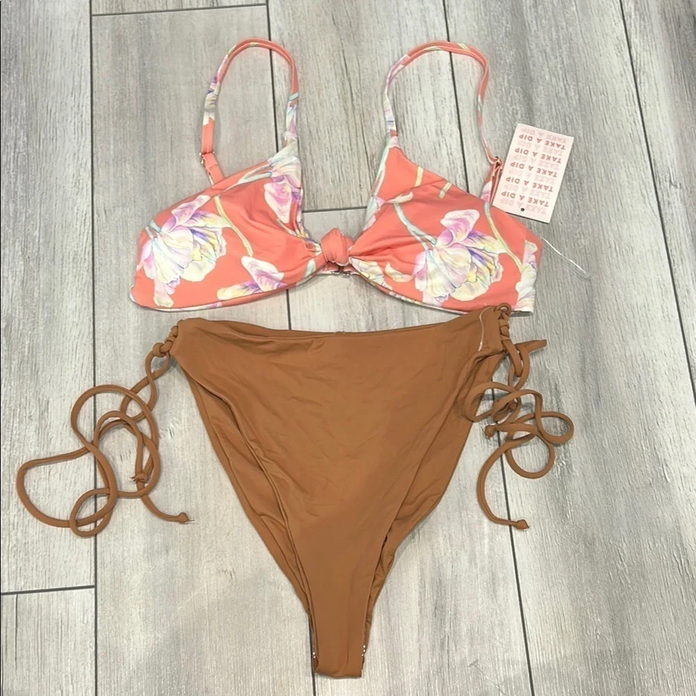 Dippin' Daisy's two piece bikini set swimsuit size medium